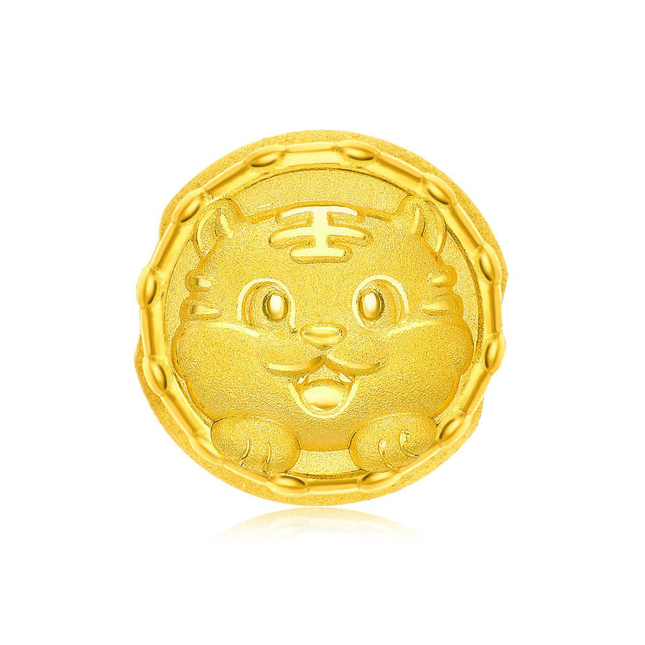 周大福 約1ｇ　金　A u 999.9 福招き　縁起物　ミニ 金元宝 周大福999.9足金金章- 招财猫与日本幸运娃娃DarumaR24282